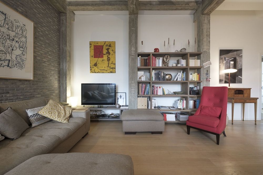 The Monarch Deluxe Apartment 13