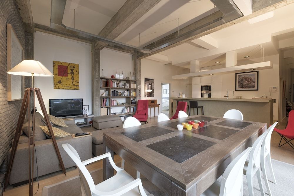 undefined The Monarch 6