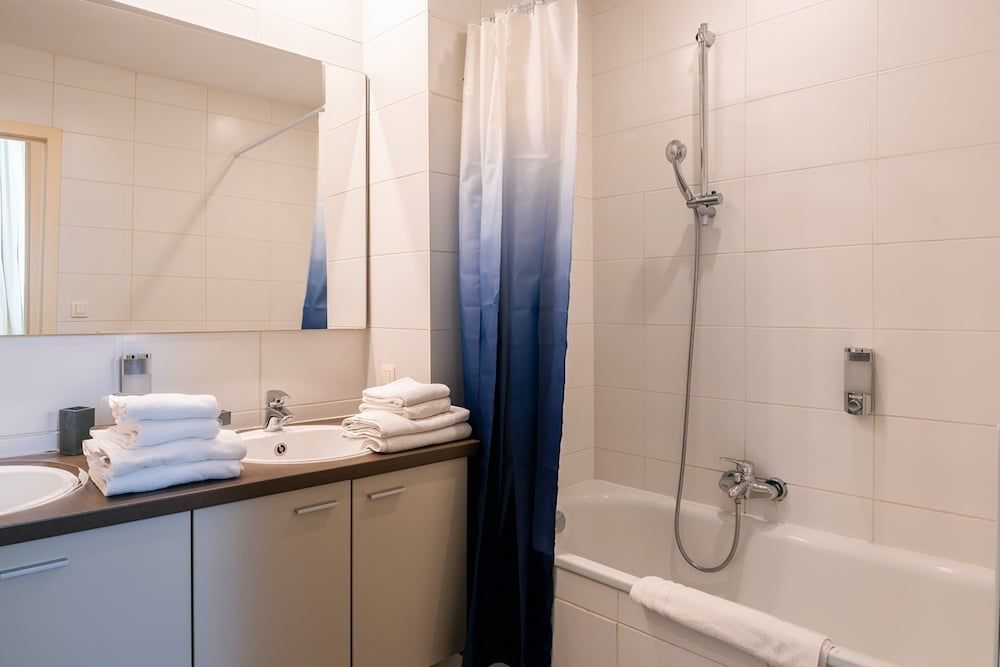 Smartflats - City Center Comfort Apartment 5