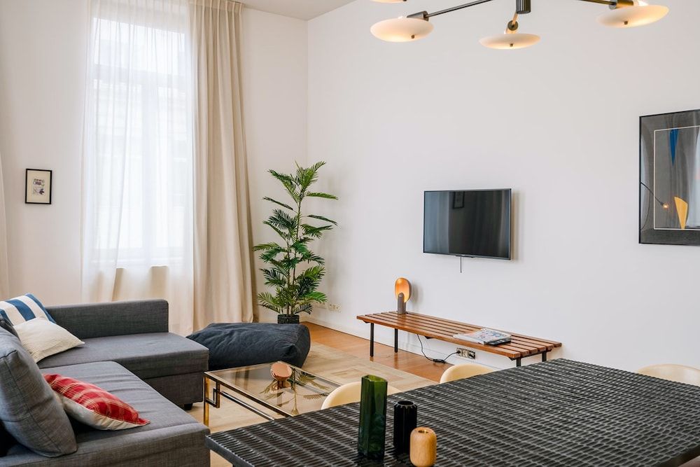 Smartflats - City Center Comfort Apartment 8