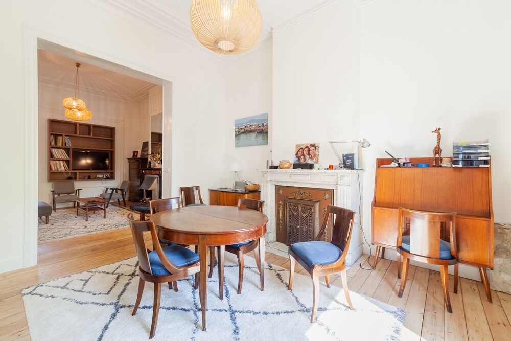 undefined Apartment in Trendy st Gilles 3