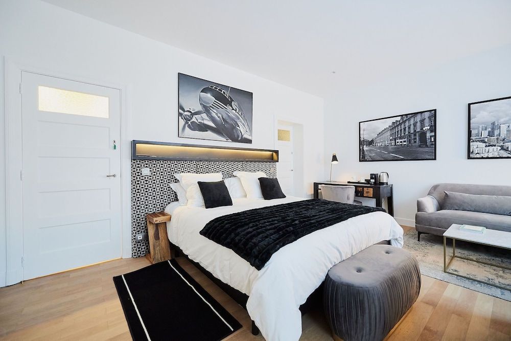 undefined Suites 124 9