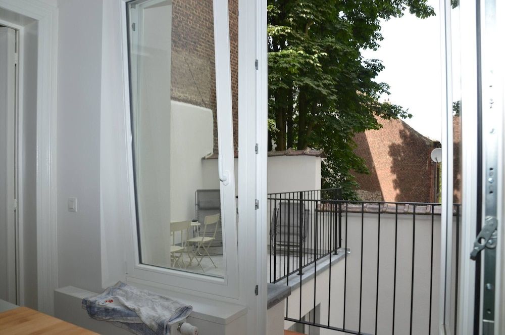 undefined Duplex In Art Nouveau House in St Gilles City Center 3