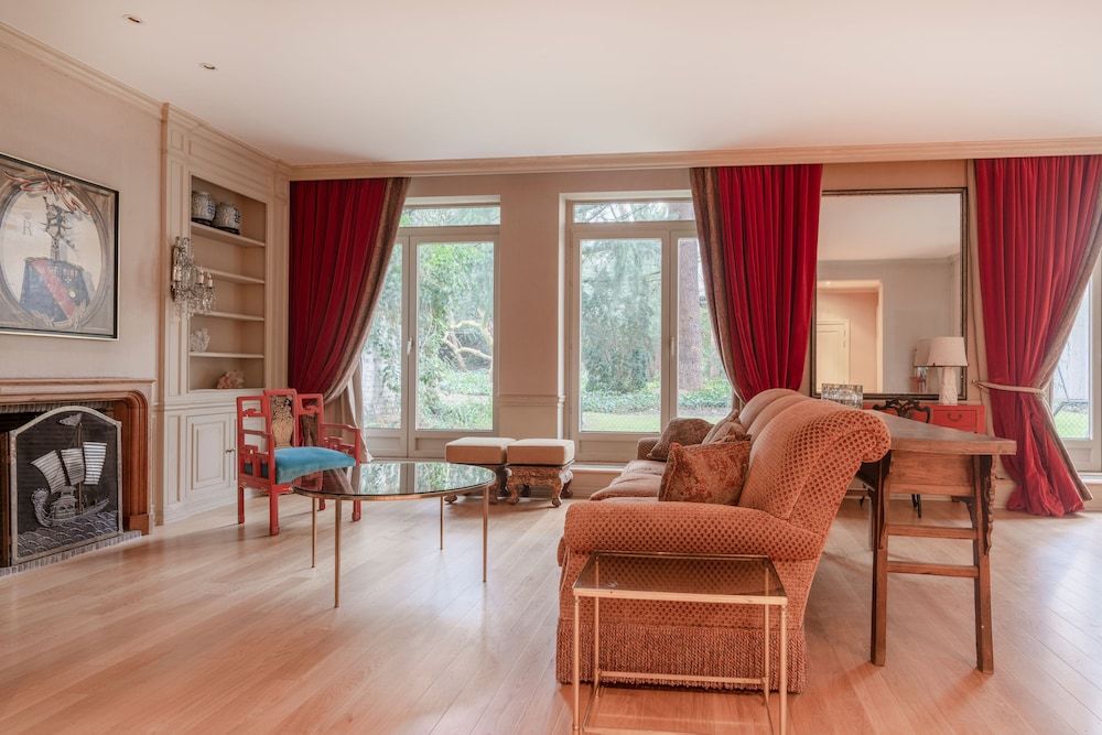 undefined Louise Royal Residence 7