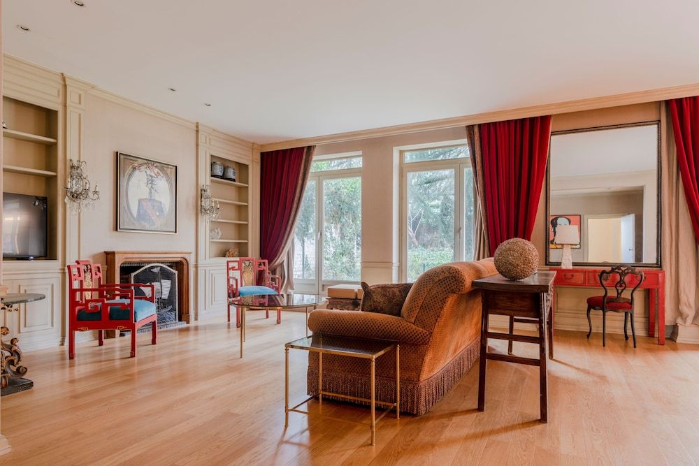 undefined Louise Royal Residence 10