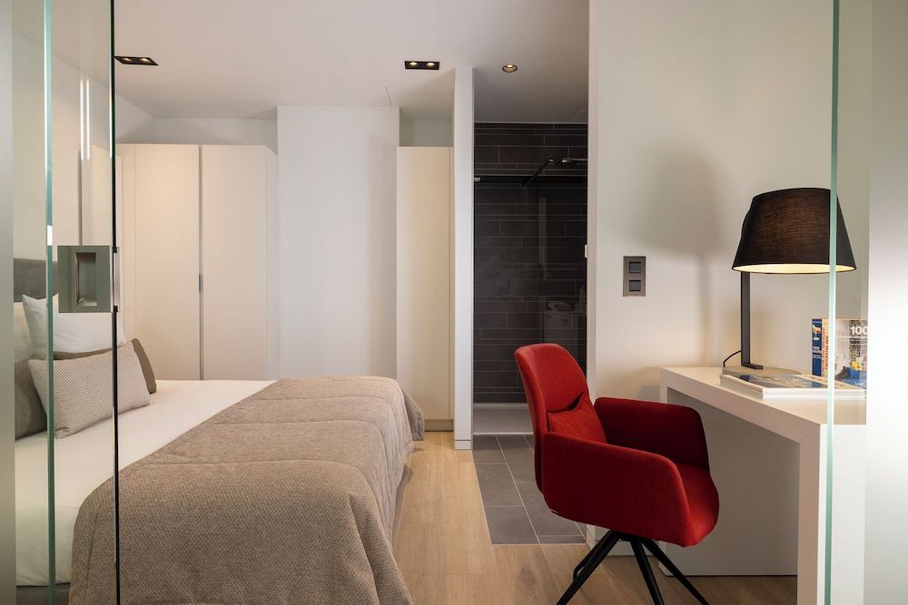 L-Avenue Deluxe Room 5