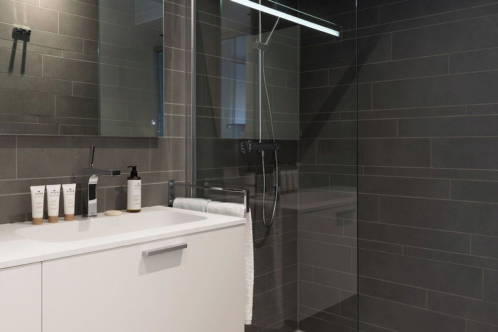 L-Avenue Deluxe Room 3