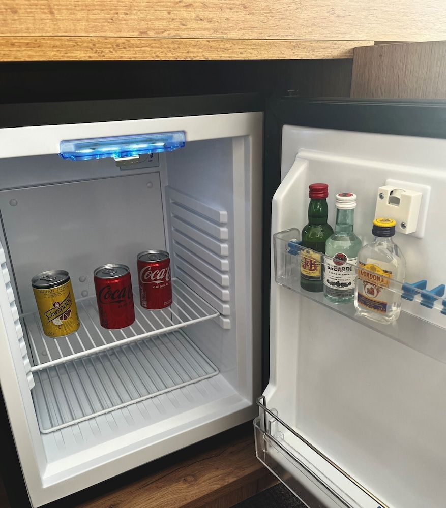 Hotel Le 830 Deluxe Room 5