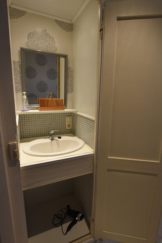 Cambiare Budget Room 4