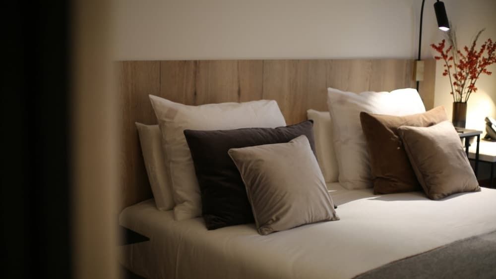 Superior Double Room, 1 King Bed (Oak)