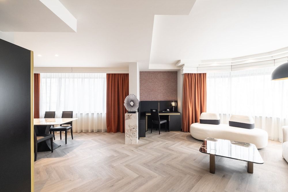 undefined Hyllit Hotel 9