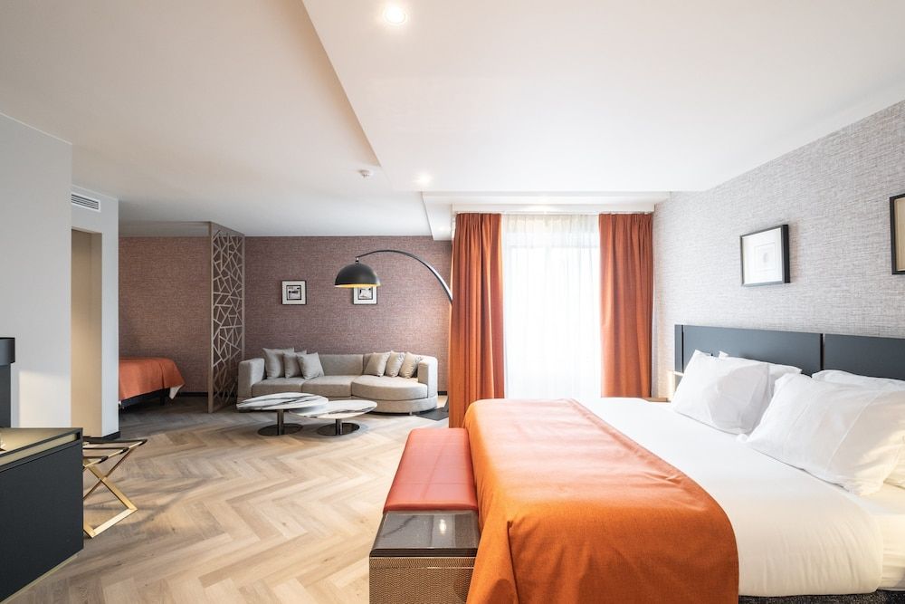 undefined Hyllit Hotel 2