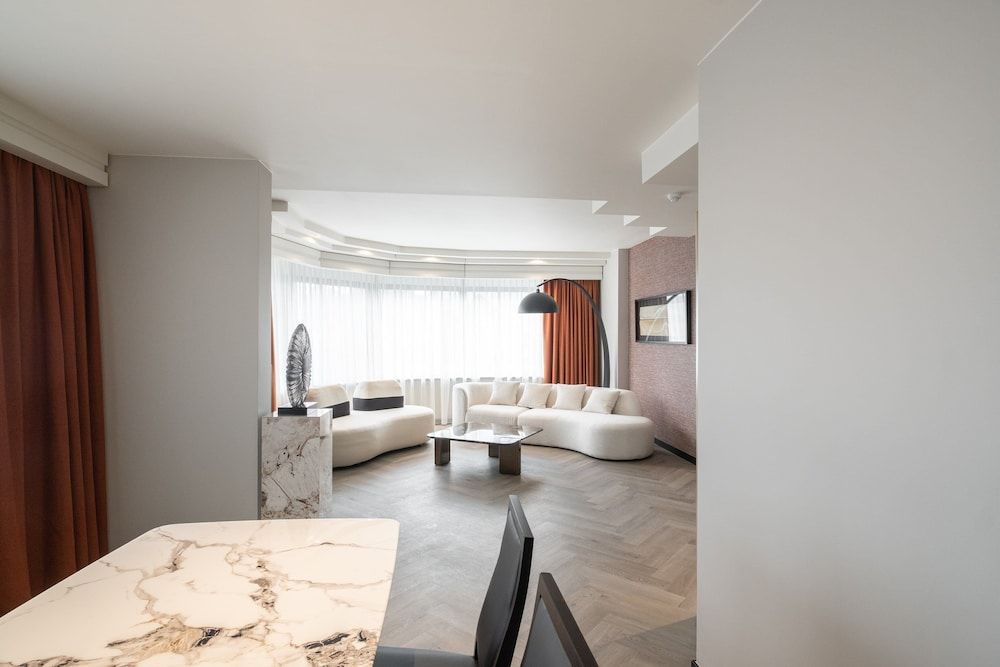 undefined Hyllit Hotel