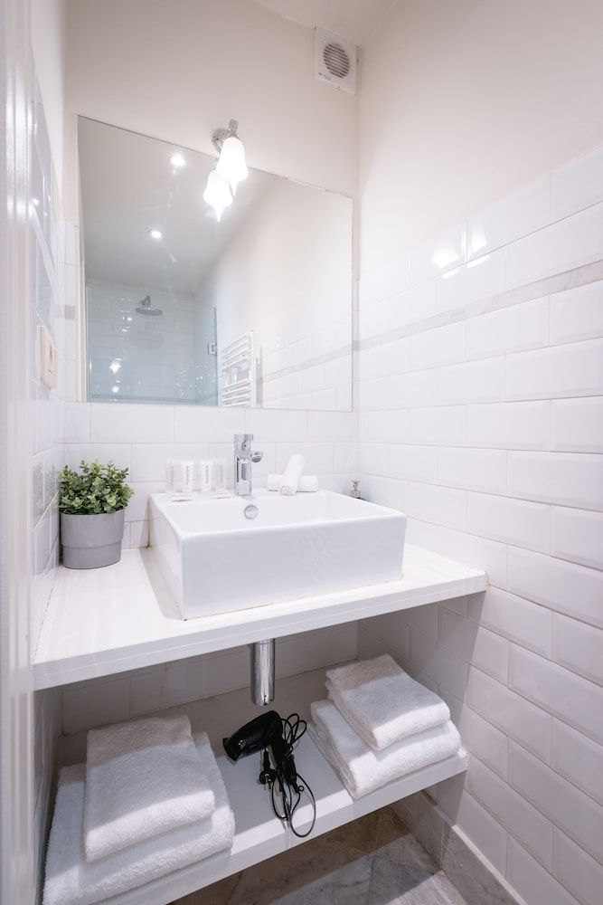 Saint Pauls Suite 1 Apartment, 2 Bedrooms 24