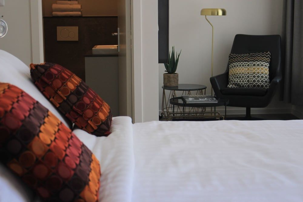 Citystay Deluxe Double Room, City View 5