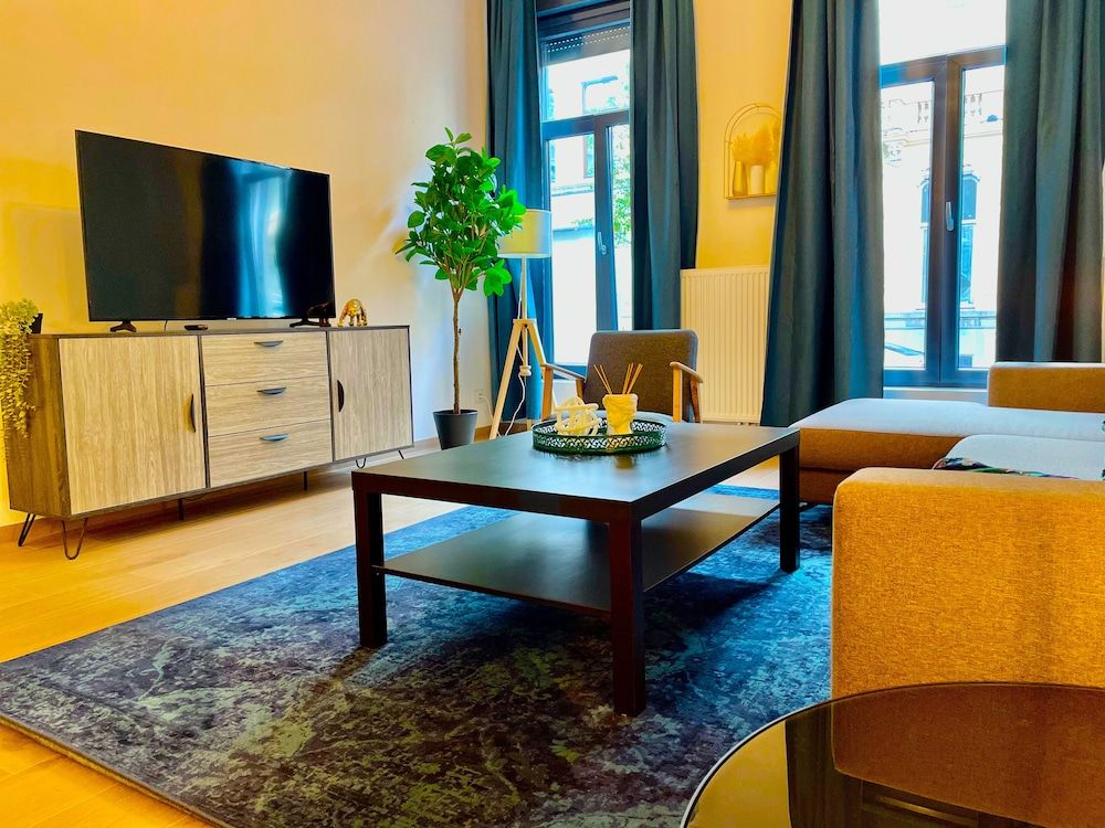 One Lux Stay near Fashion District Deluxe Apartment, 2 Bedrooms 27
