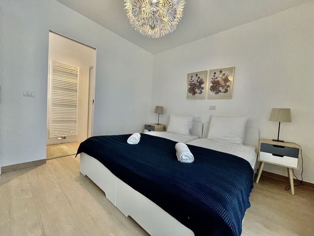 One Lux Stay near Diamond District Apartment, 1 Bedroom 5