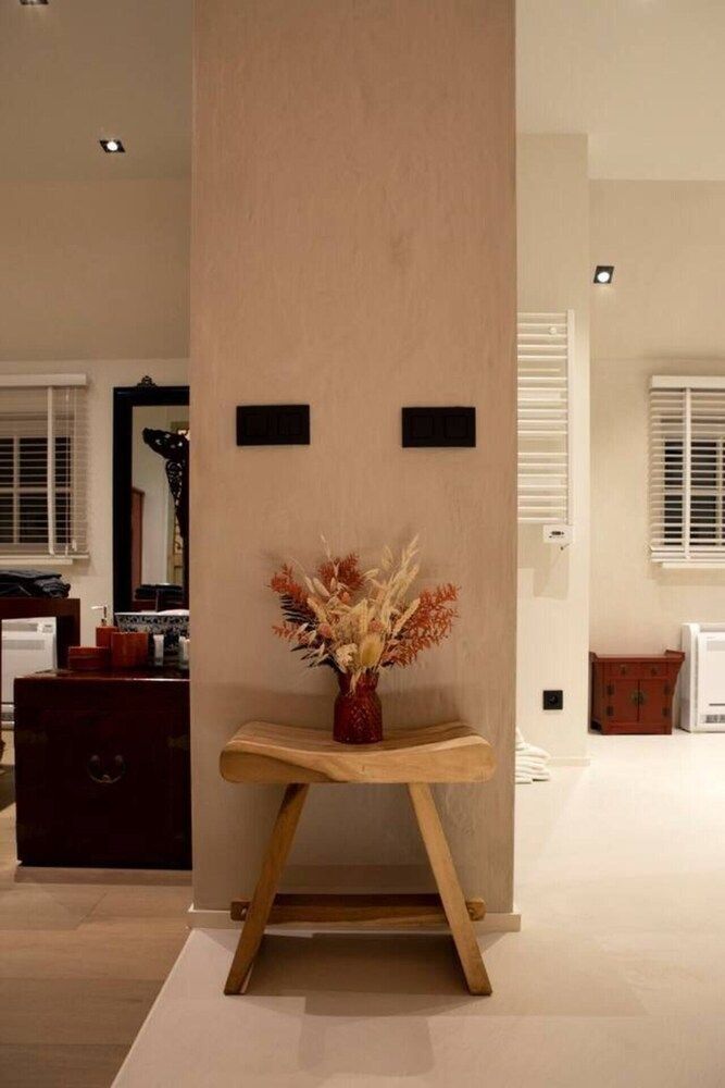 Wabi Sabi B&B - a Japanese Sleep Oasis in Belgium Villa 19