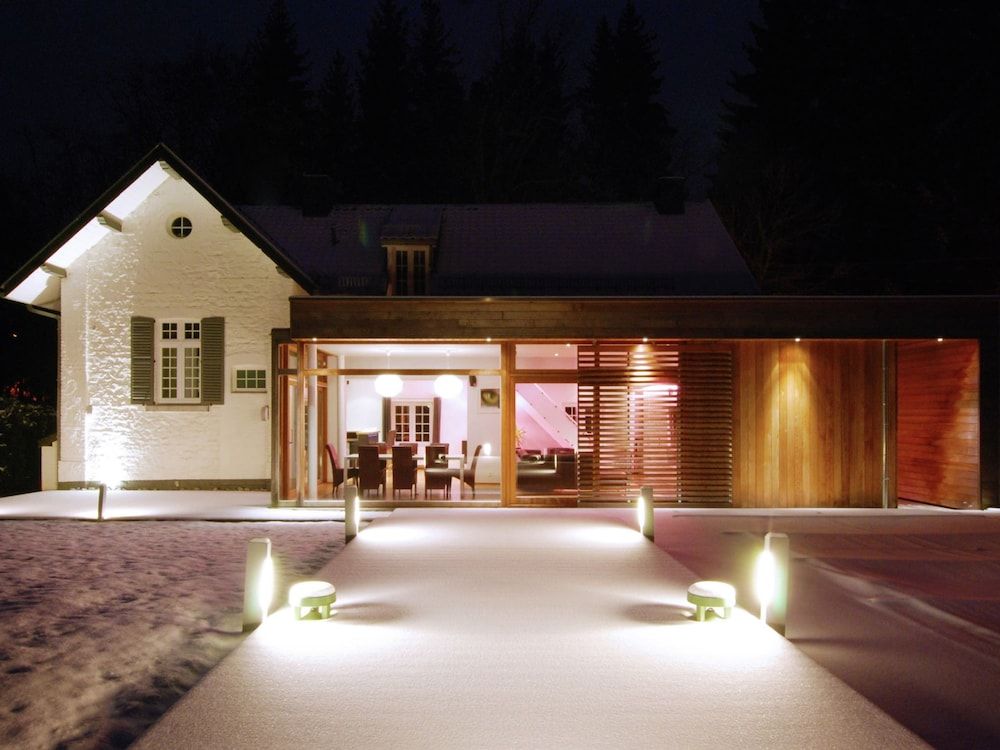 Villa White in Spa With Pool
