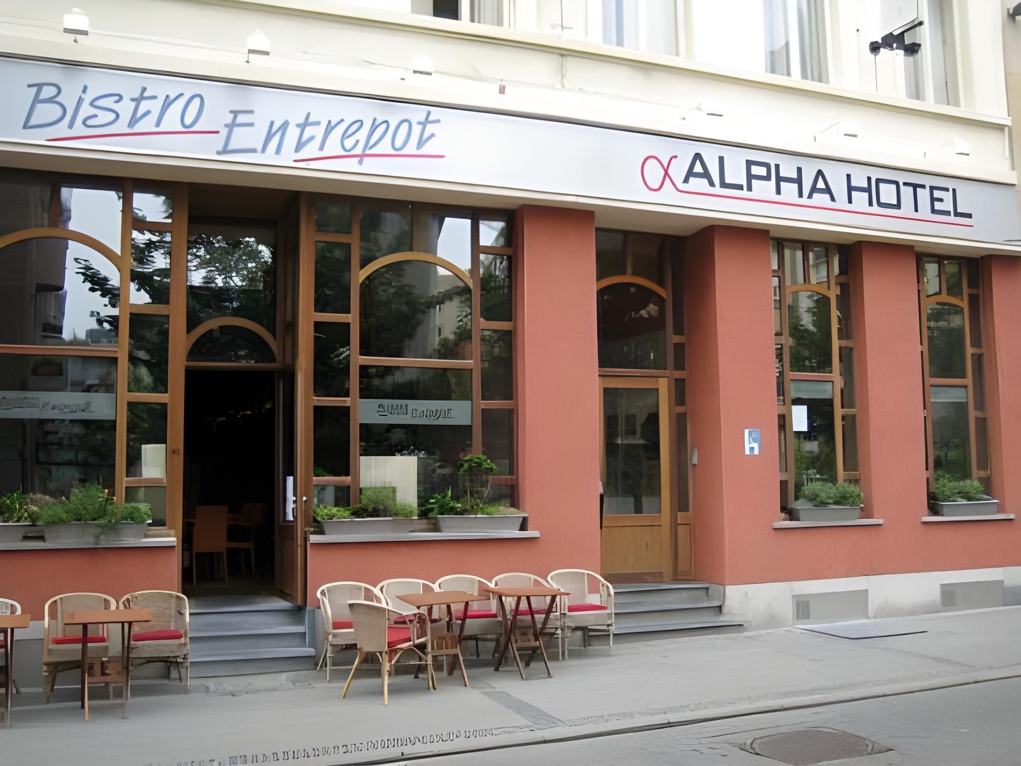 Alpha Hotel