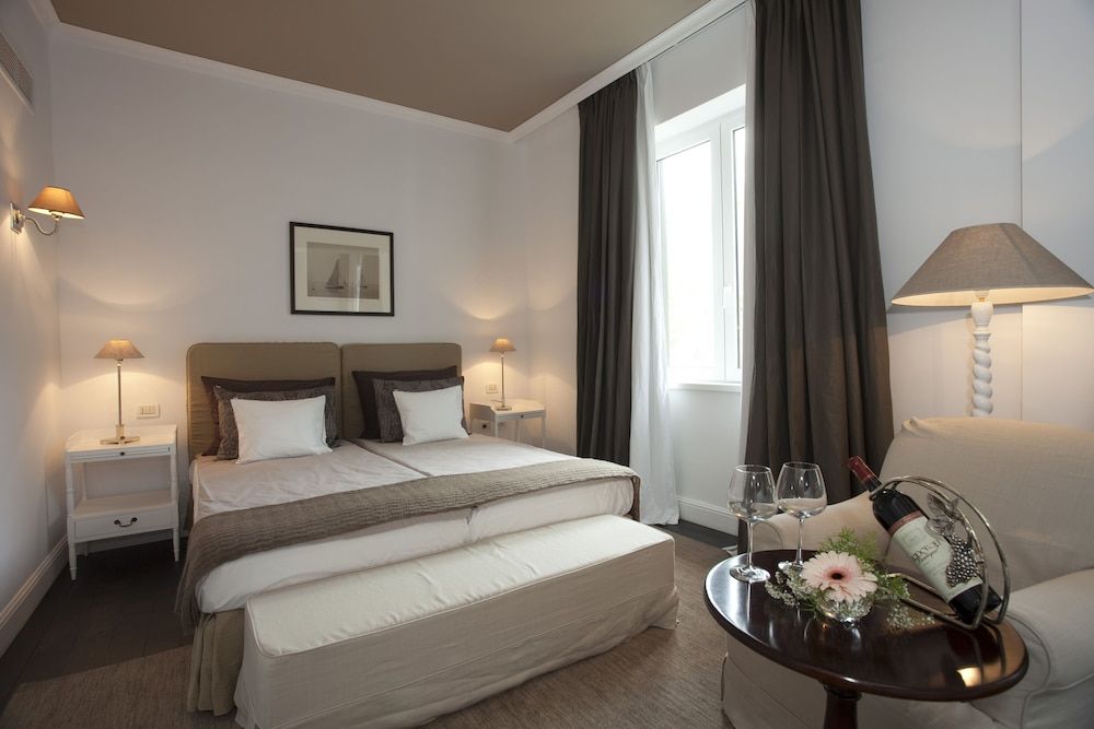Standard Apartment, Park View