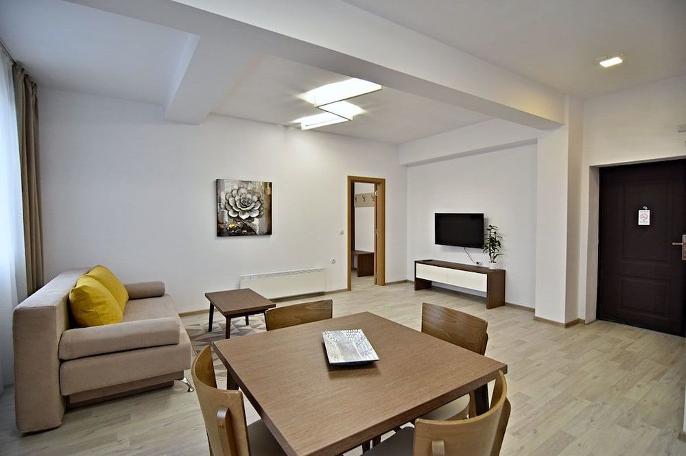 Apartment 41, Balcony