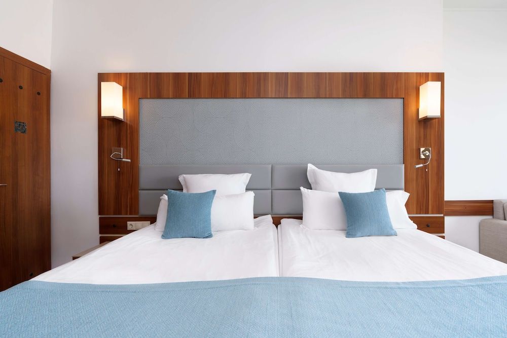 Double Sea View (3 Adults)