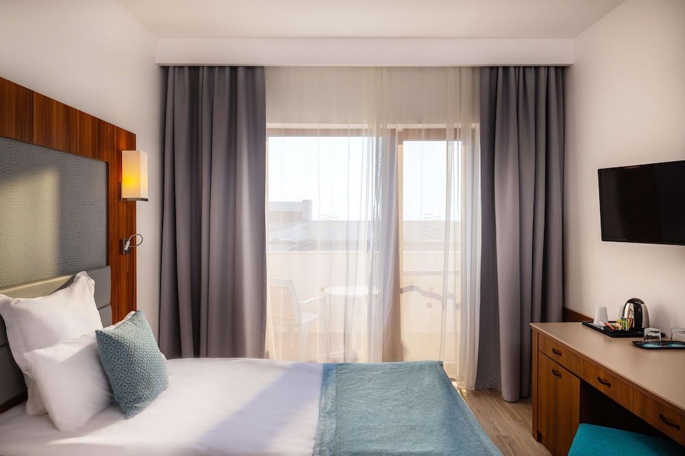 Double XS Sea View (2 Adults)