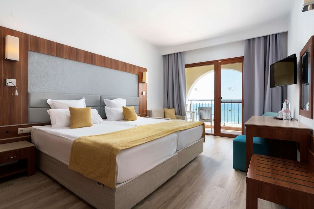 My Favourite Club Double Sea View (2 Adults + 1 child)