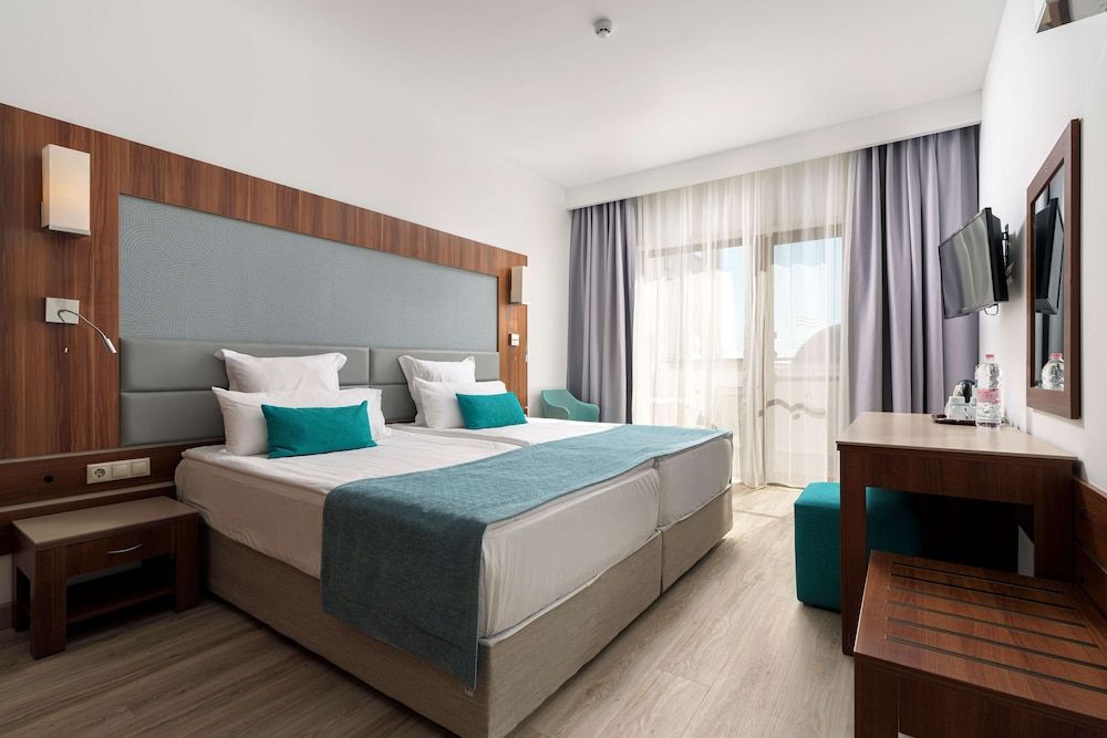 Double Sea View (3 Adults)