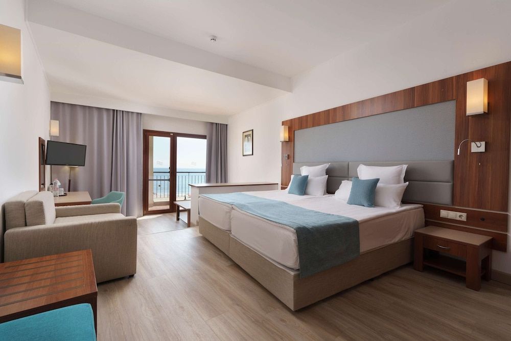 Superior Double Room, Sea View (3 Adults)