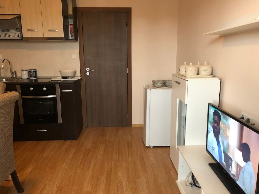 Palace De Luxe - Apartments Apartment, 1 Bedroom, Smoking 6