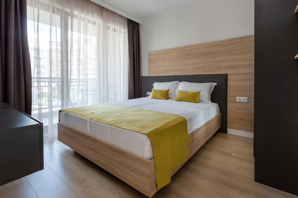 Junior Apartment