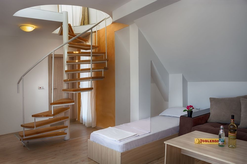 Maisonette, 3 Bedrooms, Balcony