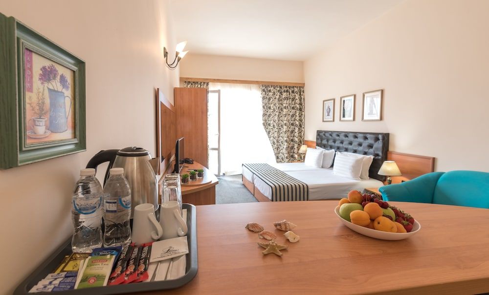 Deluxe Studio, Balcony (3 people)