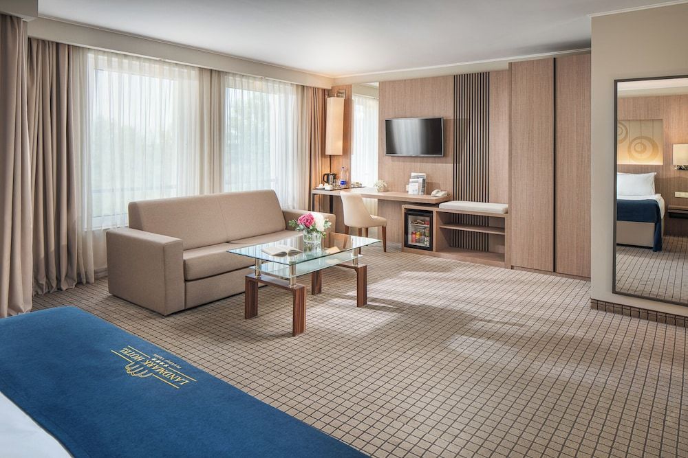 Landmark Creek Hotel & Wellness Deluxe Double or Twin Room, Balcony, Lake View 7