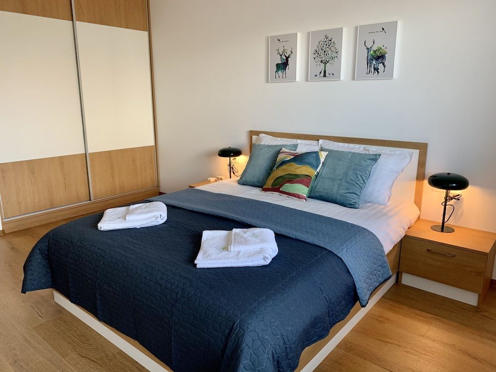 Family Apartment, Queen and Sofa Bed, City View