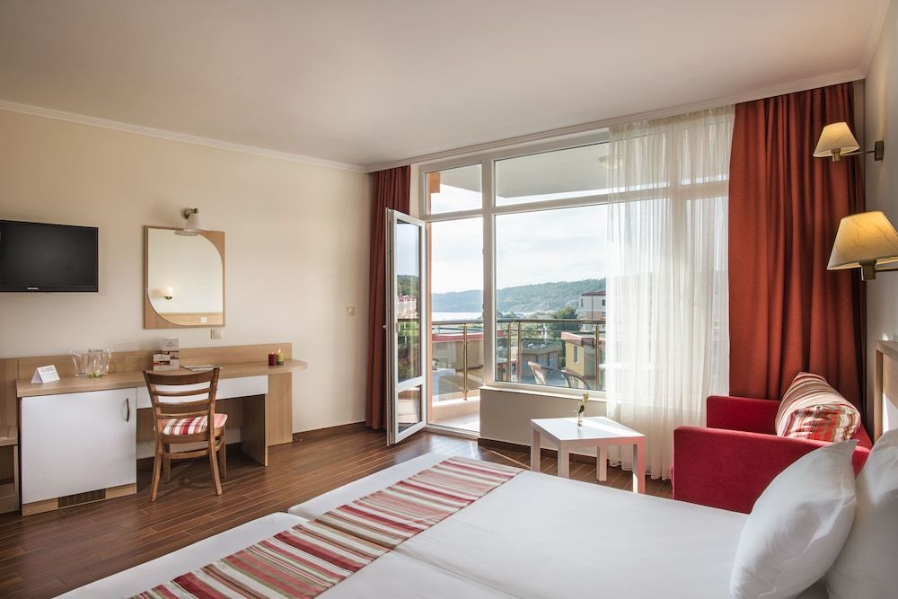 Twin Room, Balcony (2 people)