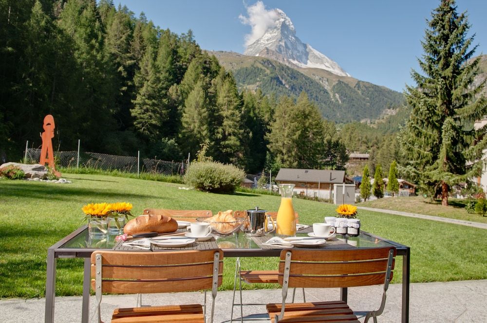 undefined Chalet Altesse Serviced Apartments