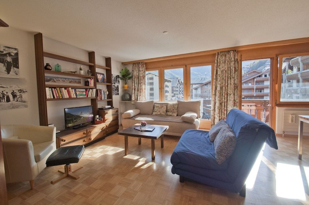undefined Bahnhofbuffet - Apartment Riffelhorn 2