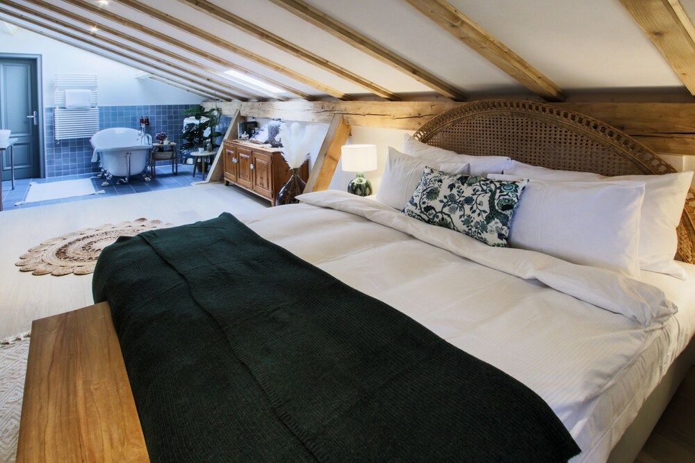 undefined Chalet Antoine serviced apartments by Mirabeau 7