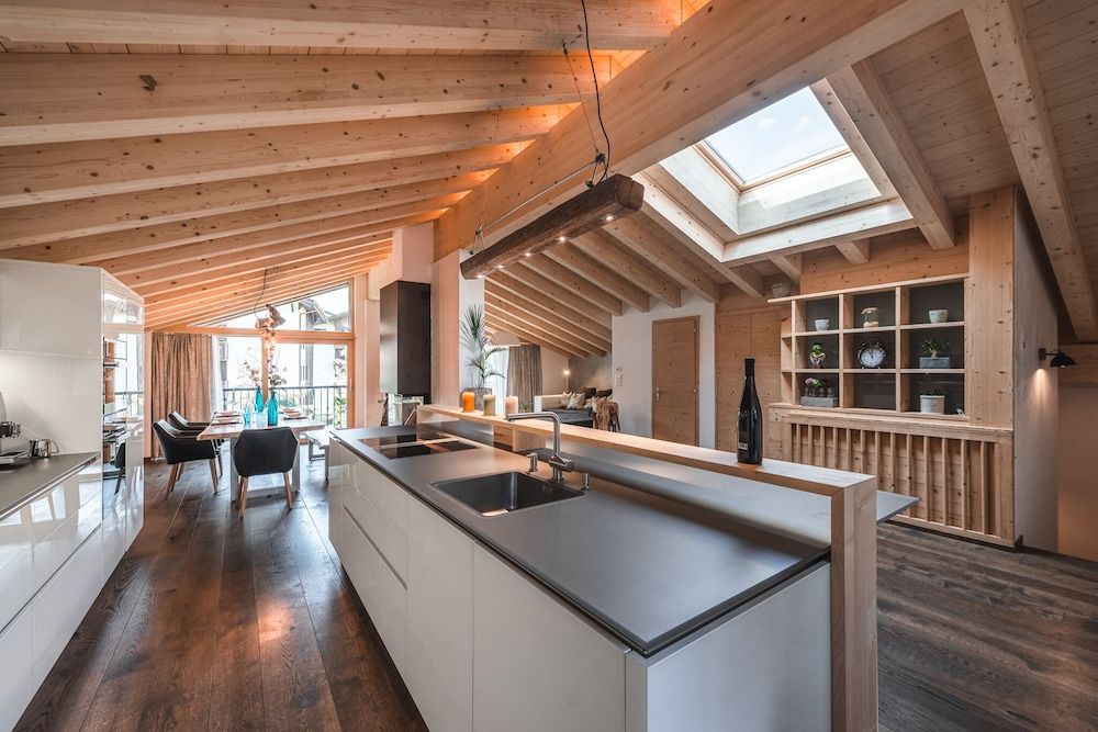 undefined Joes Luxury home 10