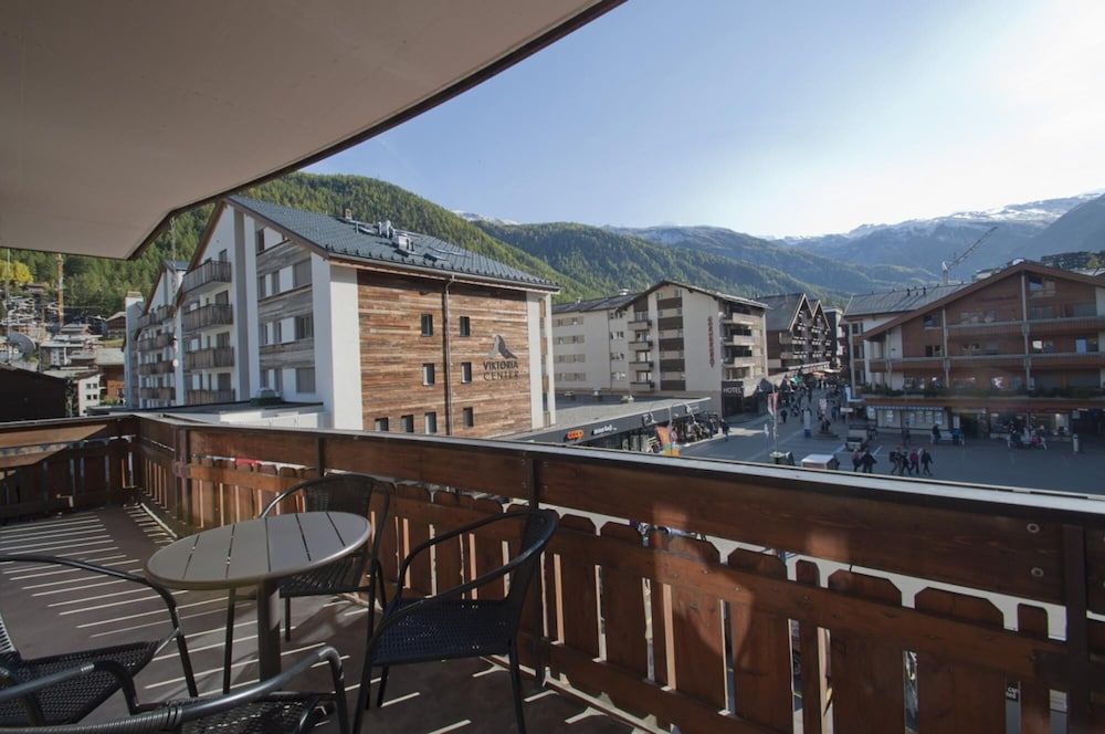 undefined Haus Bahnhofbuffet Apartment Riffelhorn 3