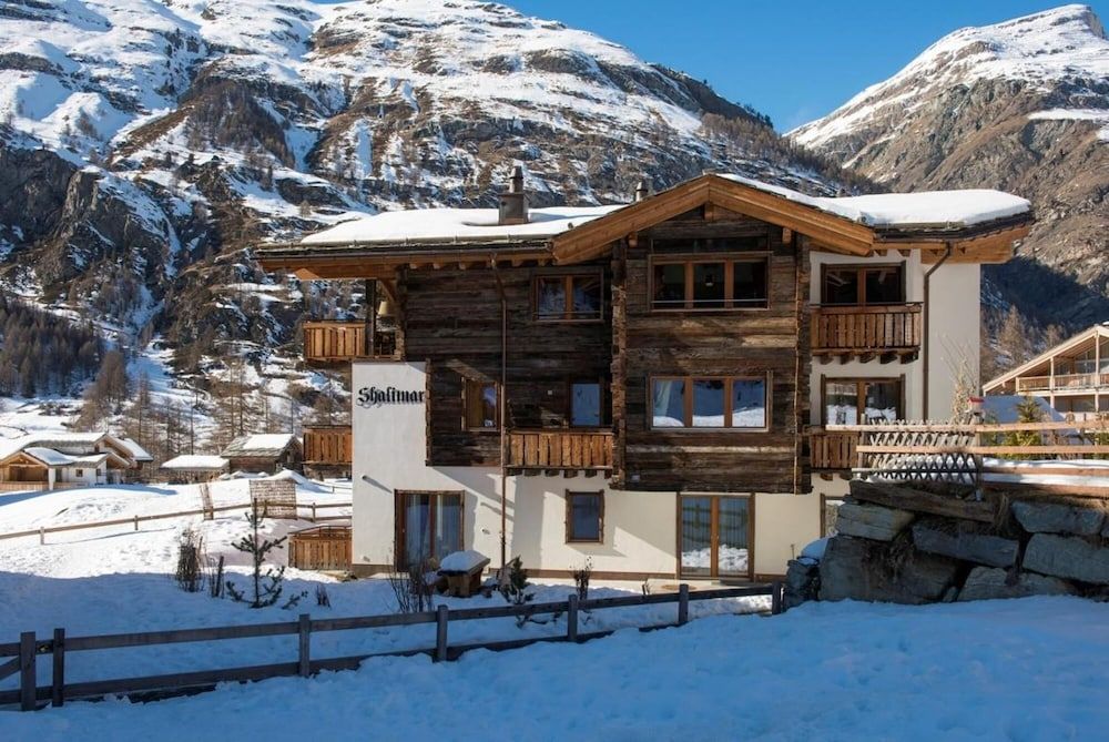 undefined Chalet Shalimar Apartment Furi 8