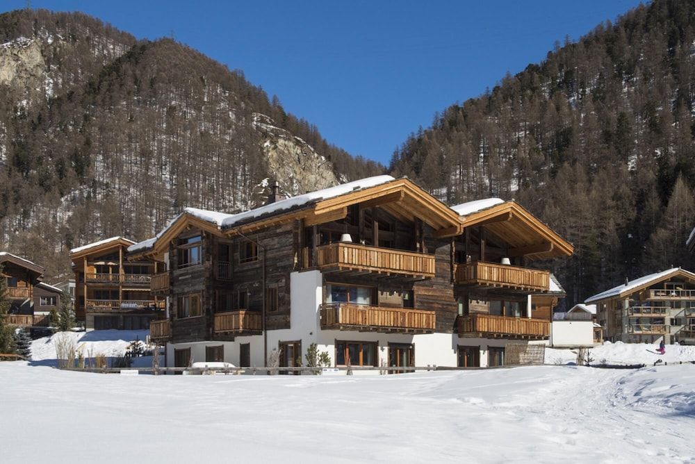 undefined Chalet Shalimar Apartment Furi 9