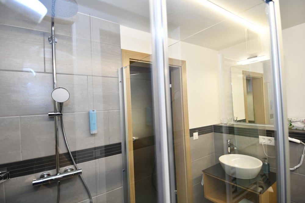 Hotel Elite Zermatt Deluxe Double Room 7