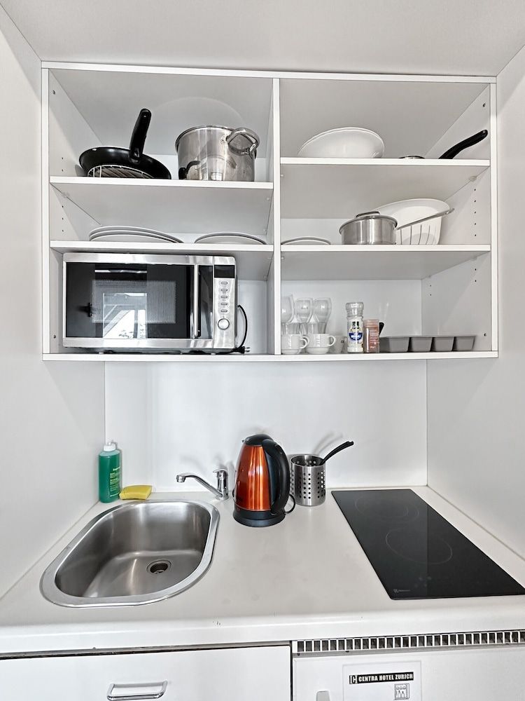 Centra Hotel Zurich Deluxe Suite, Private Bathroom 6