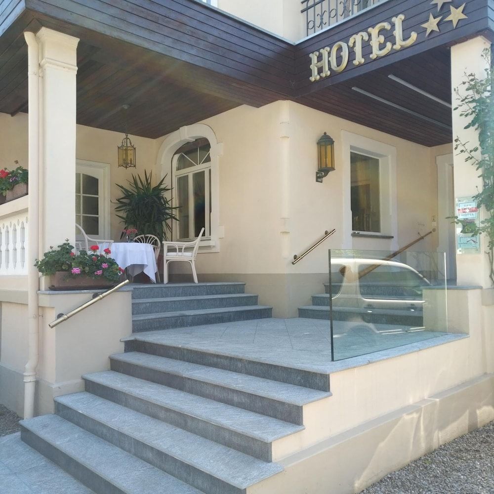 undefined Hotel de la Paix 6