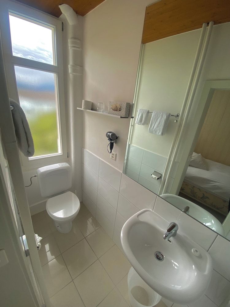 undefined Hotel de la Paix 9