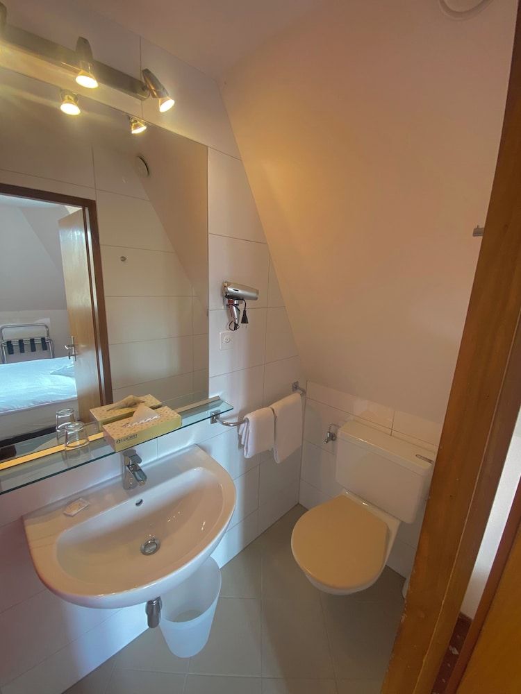 undefined Hotel de la Paix 10